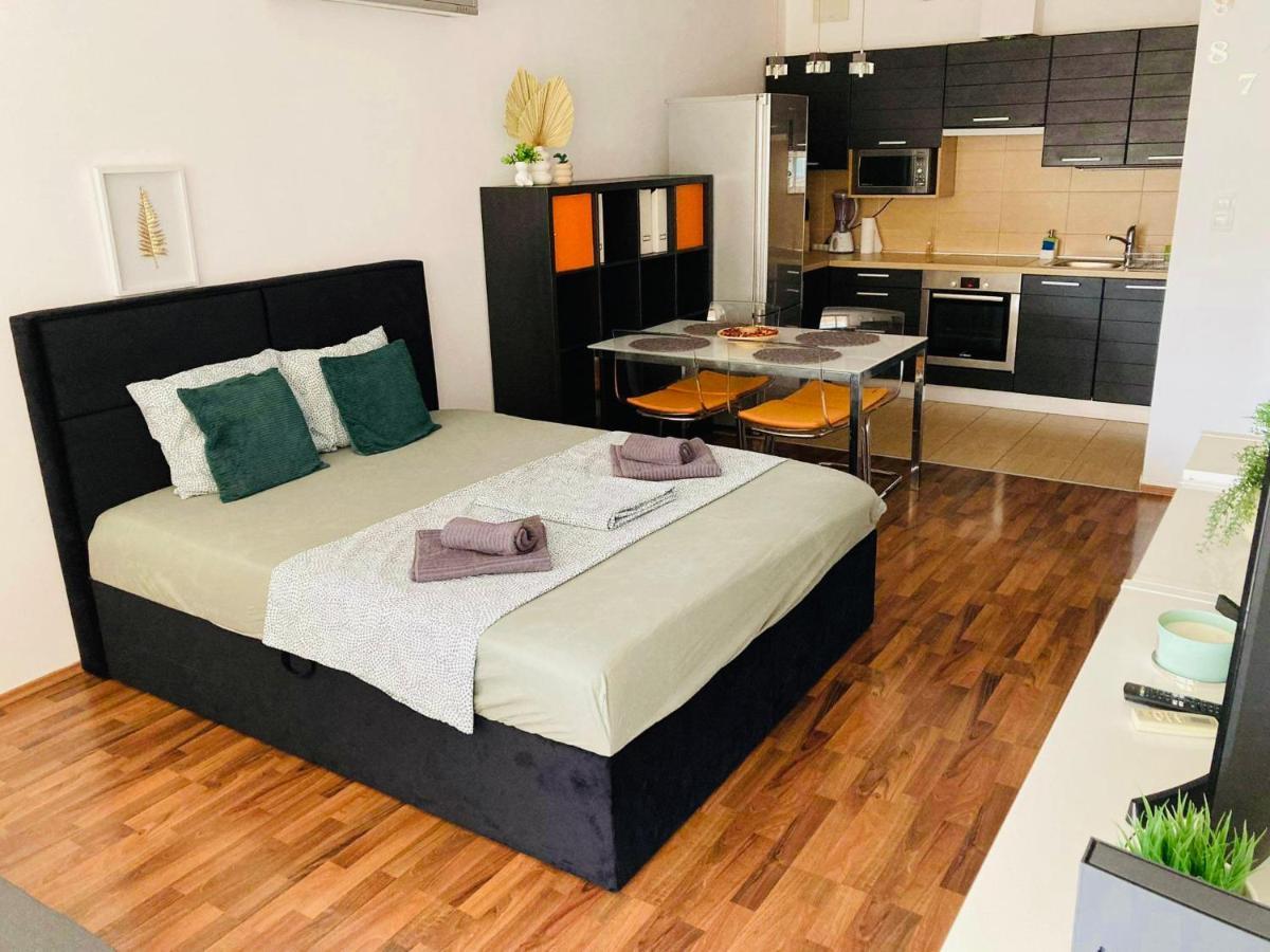 Corvin Boutique Apartment Parking In The Plaza Budapest Exterior photo